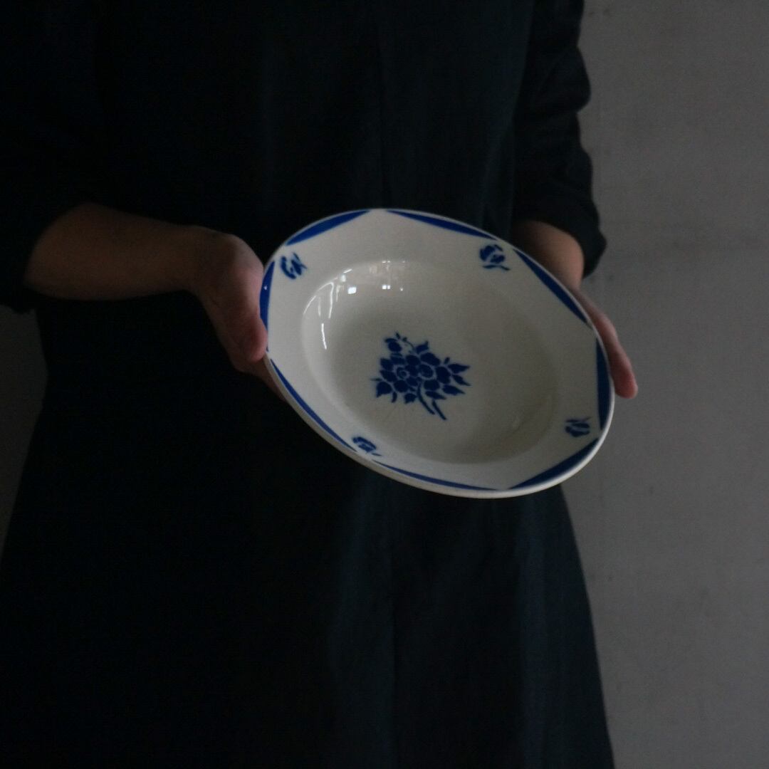 古いフランスの陶器皿