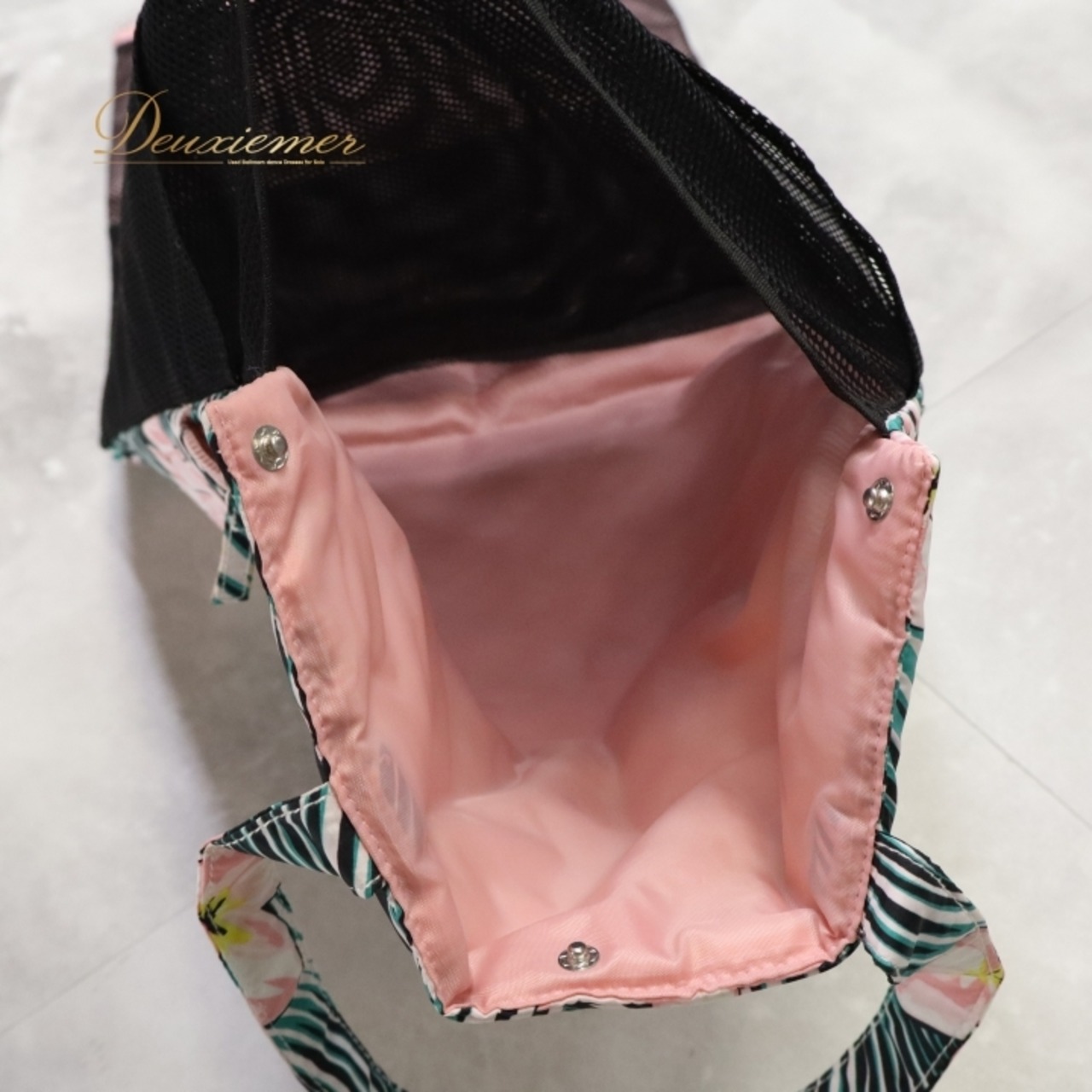 フラダンス 小物 バッグ ピンク系 マウナロア プルメリア柄 Maunaloa ガーメントバッグ かわいい 華やか おしゃれ 軽量 ブラック系 グリーン系 イエロー系 ピンク 黒 緑 黄 ハワイアンプリント アロハ フラ ダンス レッスン 練習 軽量バッグ おしゃれなバッグ ハワイアンデザイン フラダンス小物 フラダンスレッスン プルメリア柄 バッグ 華やかデザイン カラフルプリント 旅行用バッグ エコバッグ おしゃれグッズ フラ小物