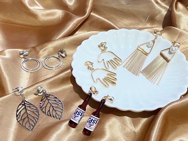 イヤリング5点セット　タッセル　葉　手型　サークル　ドリンクモチーフ　ネジバネ式とクリップ式