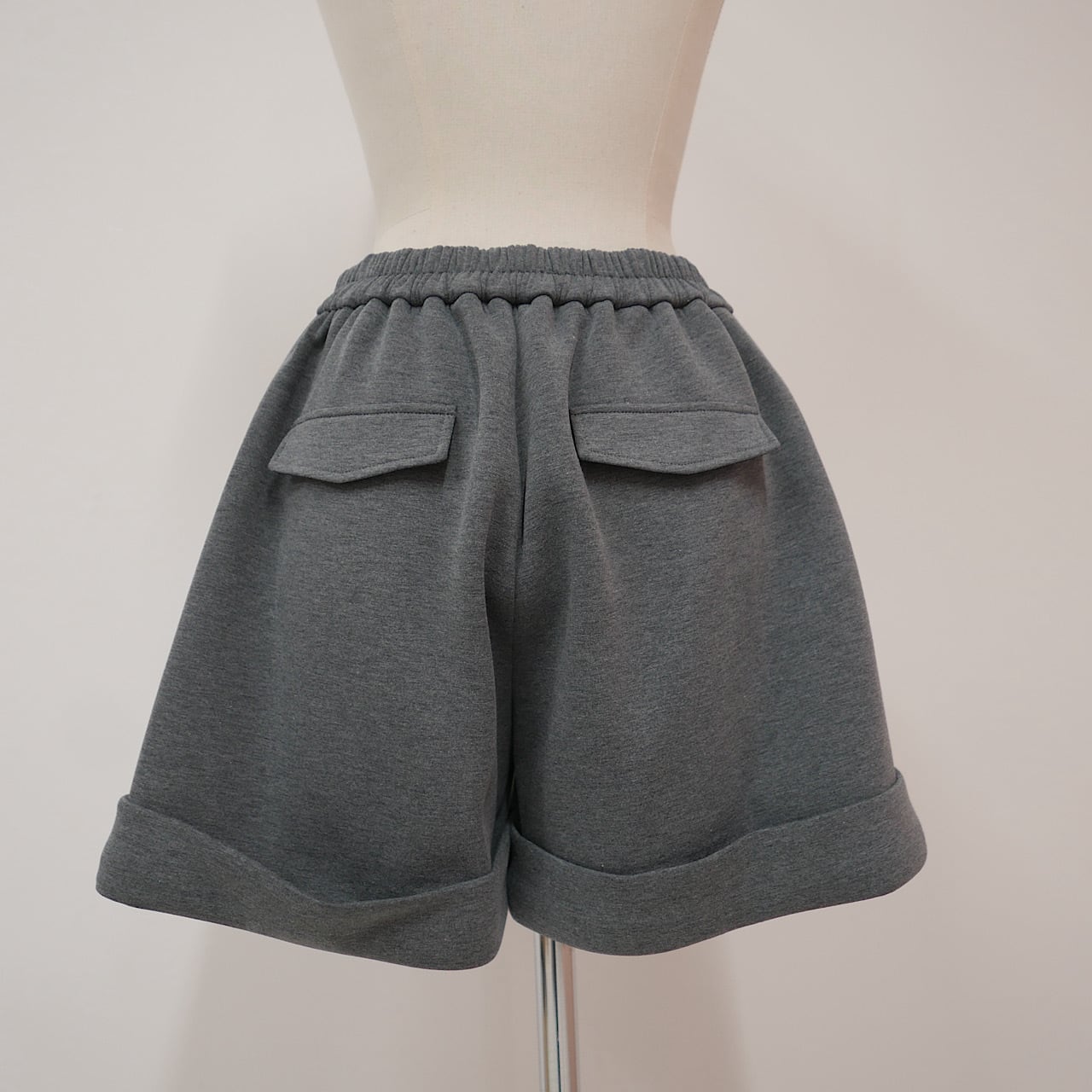 ボンディングショートパンツ(グレー) | LINKABLE