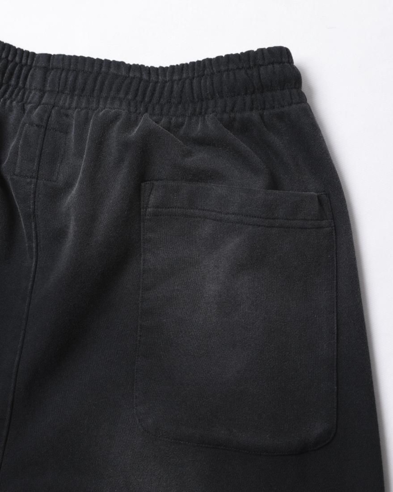 【Liberaiders】GARMENT DYED SWEATPANTS