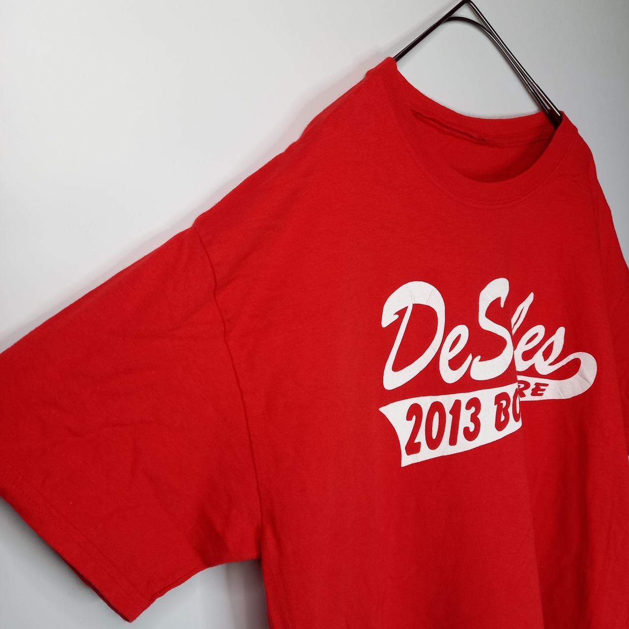 ノーブランド　クルーネック　プリントTシャツ　半袖　企業ロゴ　レッド