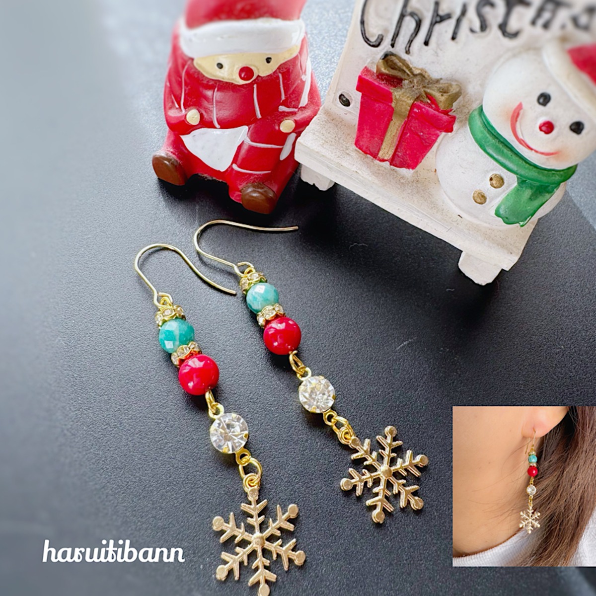 クリスマスカラー アマゾナイト＆赤珊瑚 雪チャームピアス サージカル 