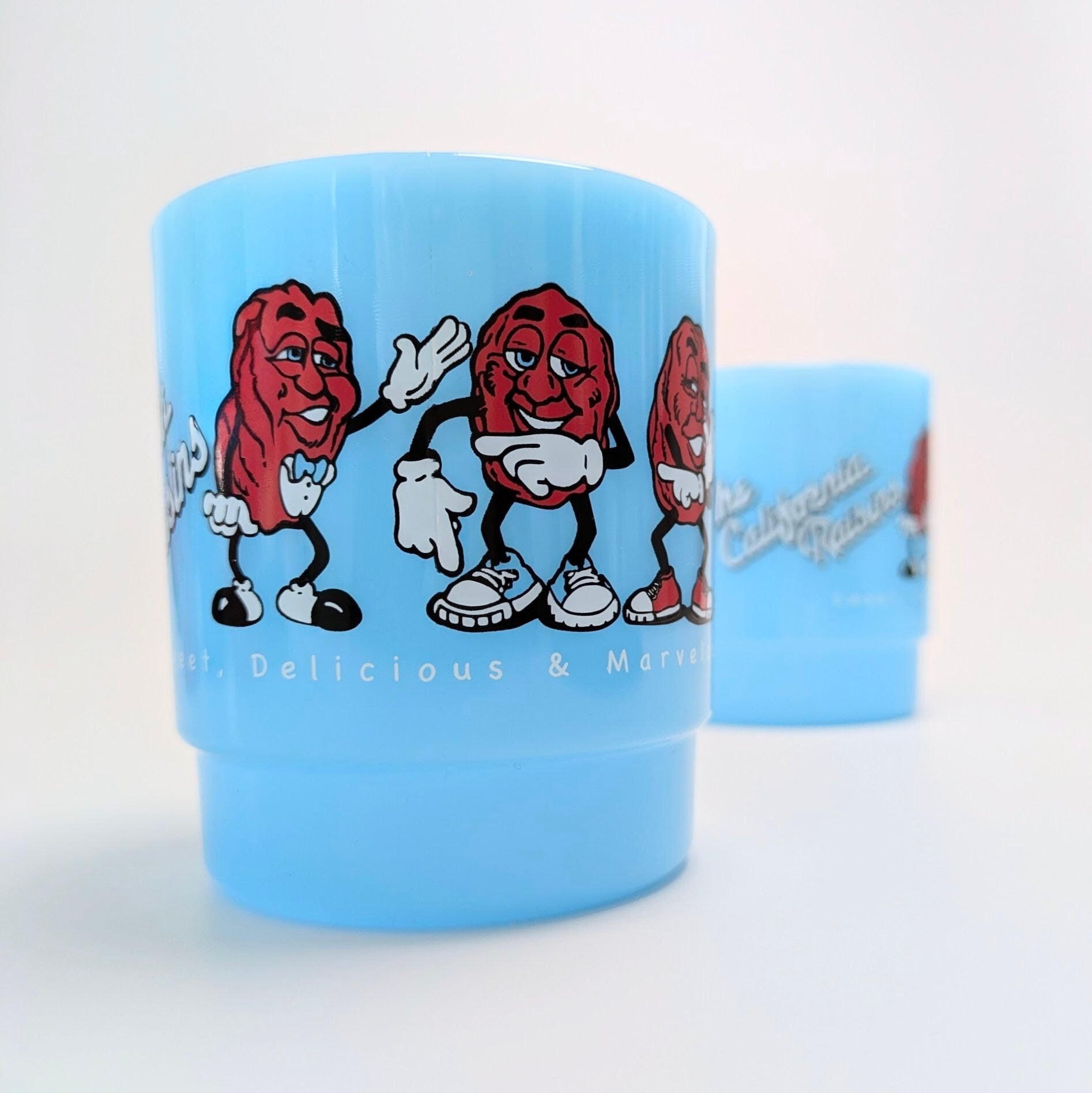 ♧【 STACKING MUG ( スタッキングマグ ) 】 California Raisins ( カリフォルニア レーズン ) / プラカップ / MUG / ミルキーマグ / 積み重ねられるマグ〚アメリカン雑貨 アメトイ〛