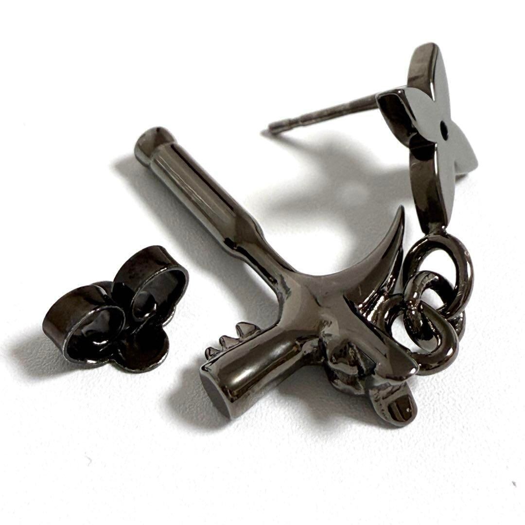 片耳1個のみ】ルイヴィトン メンズ ピアス LV コミックス ハンマー