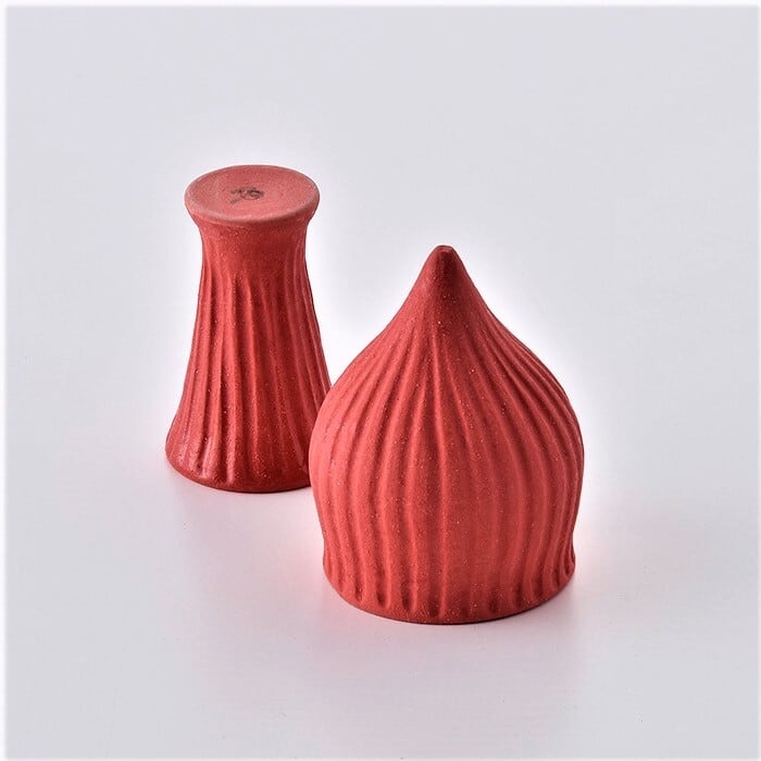 石のような硬い赤褐色の古壺 石のような硬い赤褐色の古壺 Special exhibition of the Tatetsuki