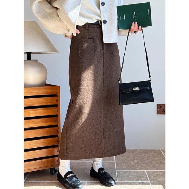 front pocket narrow skirt