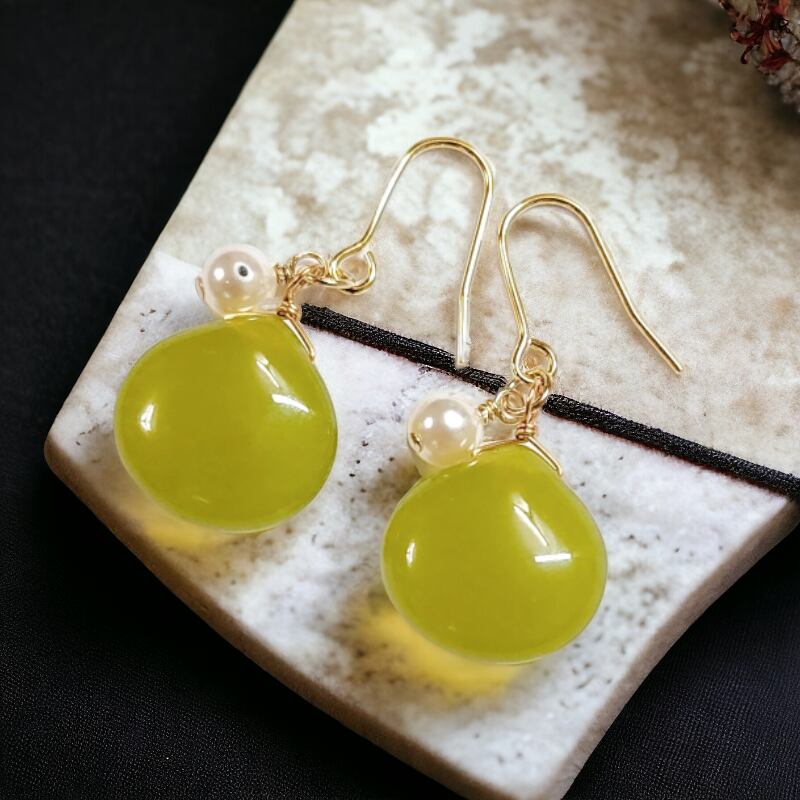 【※激レア商品※】大粒3.5㎝ペアシェイプグリーンクォーツの1.4㎝フープピアス 激レア商品※】大粒3.5㎝ペアシェイプグリーンクォーツの1.4㎝フープピアス