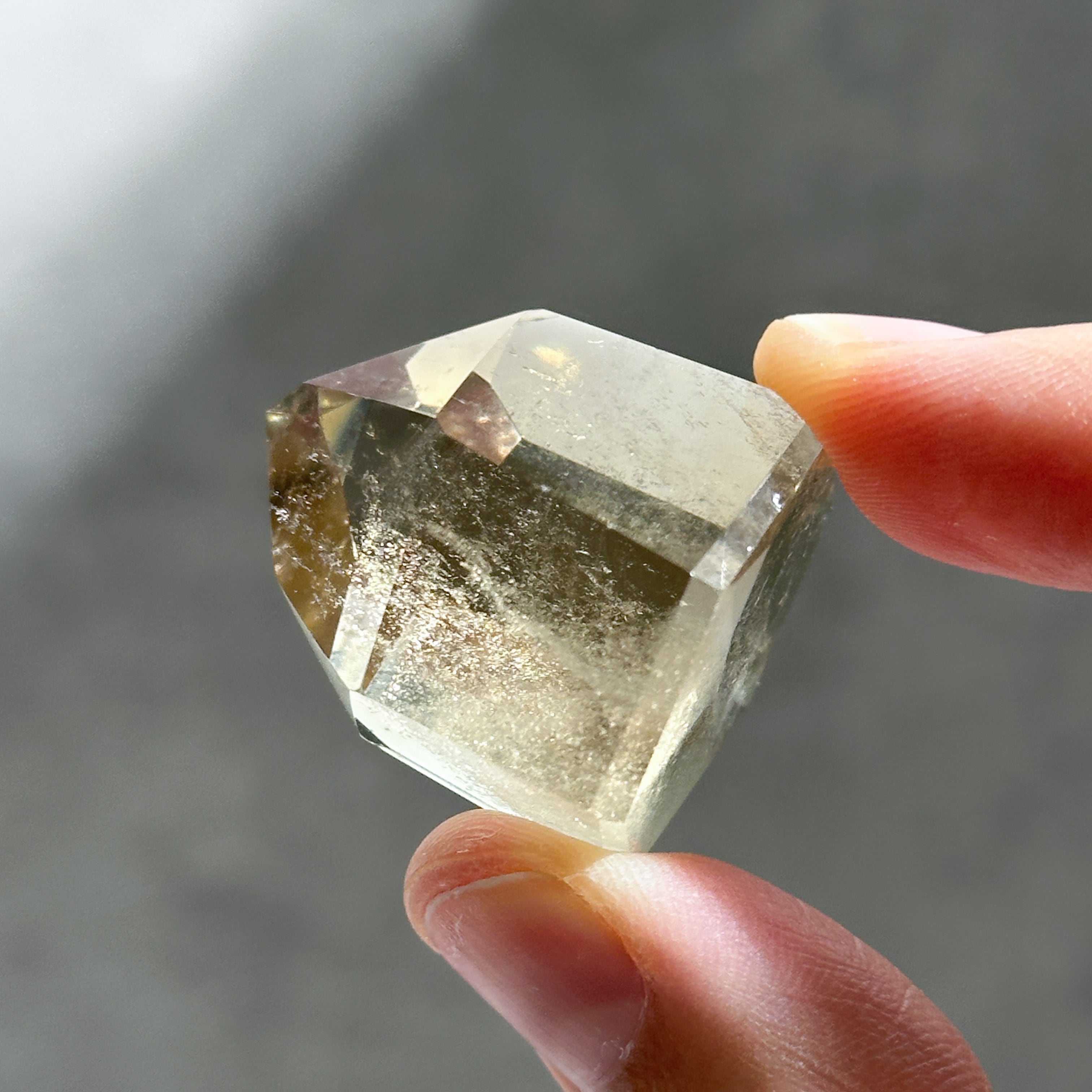 シトリン（黄水晶） タワー 83◇ Citrine ◇ 天然石・鉱物
