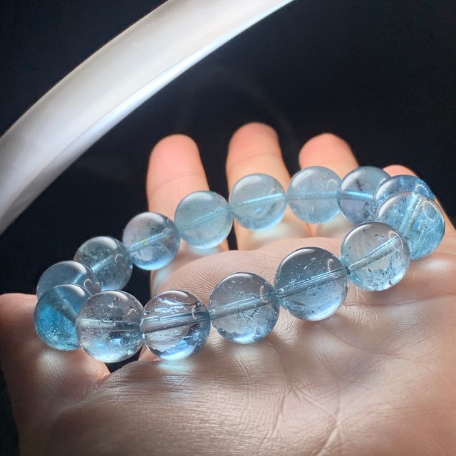 鑑別書付き・濃いブルーの色合い☆ブルートパーズ ブレスレット