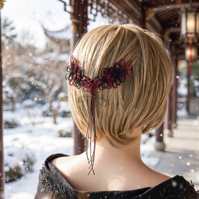飾り結びヘアピン「語リニ秘」（黒×臙脂×深緑）【軽量バックカチューシャ】