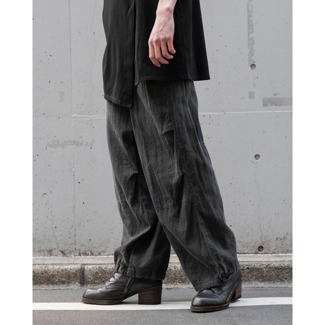 [The Viridi-anne] (ザヴィリディアン) VI-3846-04 Pigment printed viyella wide pants (charcoal)