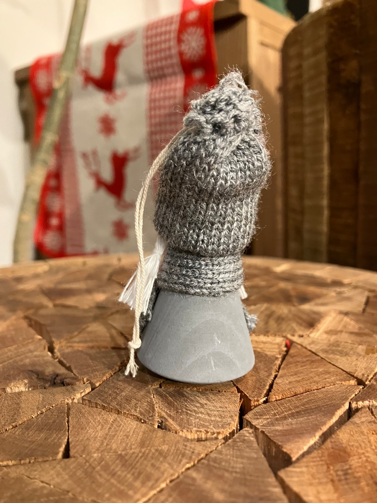 ラッセントレー　木製オーナメント　(グレーのHedda/Hader)  Larssons tra クリスマスオーナメント