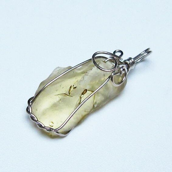 リビアングラス ペンダント 一点物 メール便可 112-13640