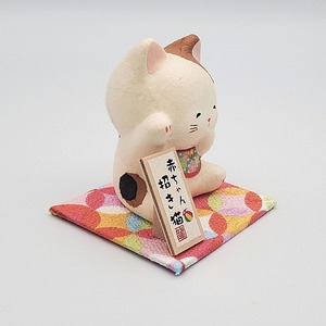 ちぎり和紙の可愛い招き猫(三毛猫)