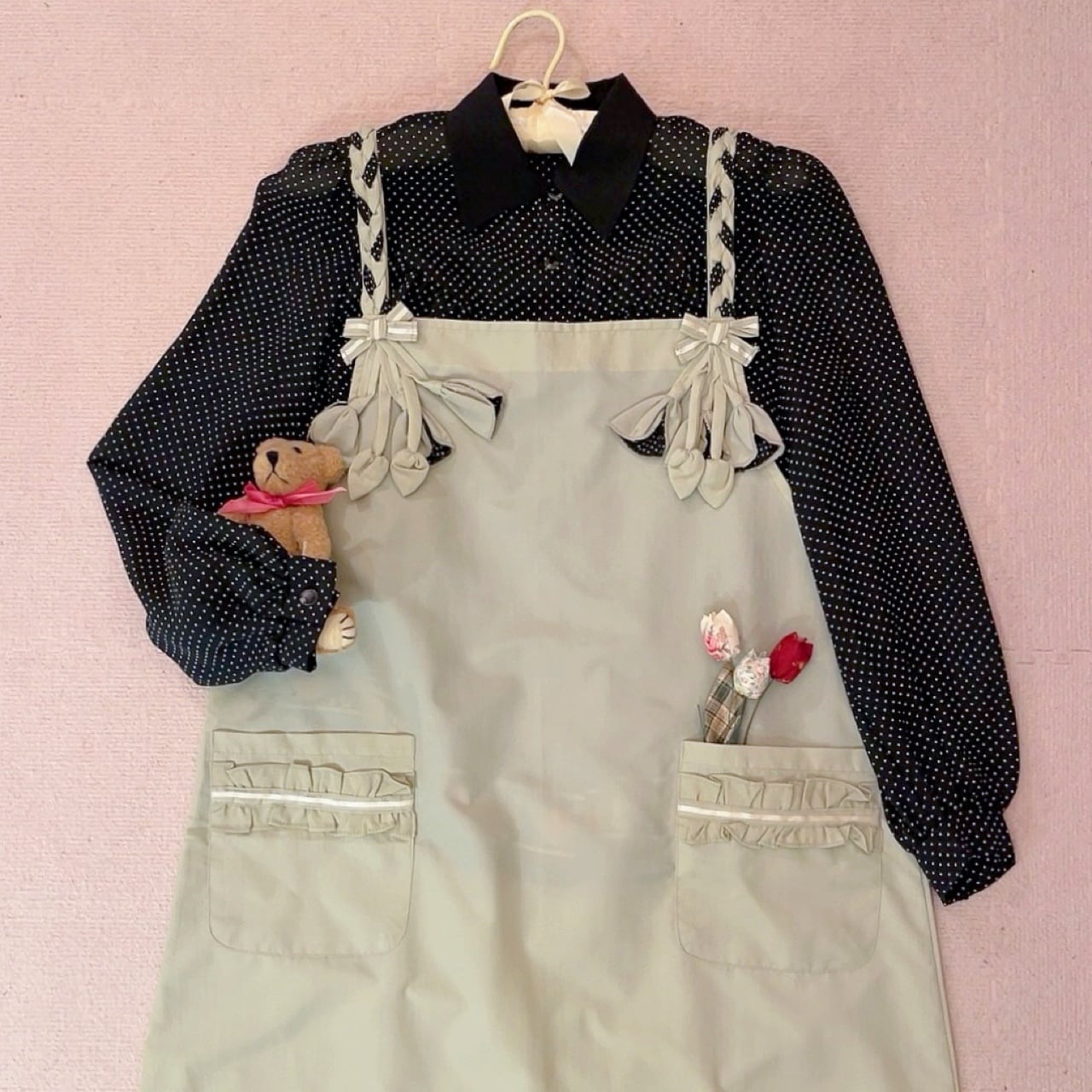 dot ribbon flower jumper skirt