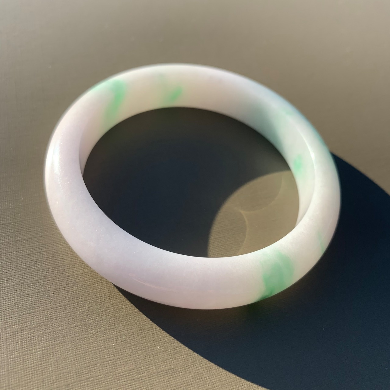 本翡翠腕輪 バングル NND001号内径57mm ミャンマーヒスイ 陽緑 A貨  