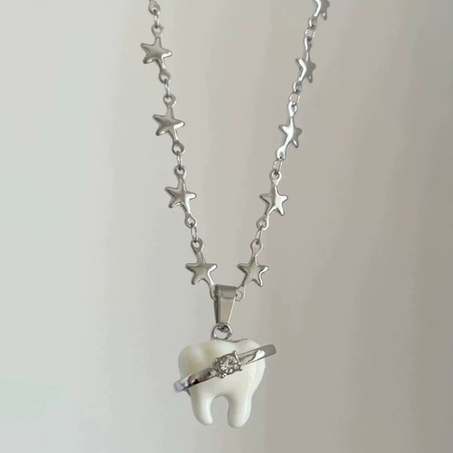 ✿オリジナルファッションを完成させよう✿【光年の外シリーズ】★ネックレス★ アクセサリー レディース 歯型 個性的 プレゼント 誕生日 可愛い
