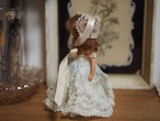 小さなビスクのナンシー・アン レースボネとドレス 「Nancy Ann Story Book Doll」 画像2