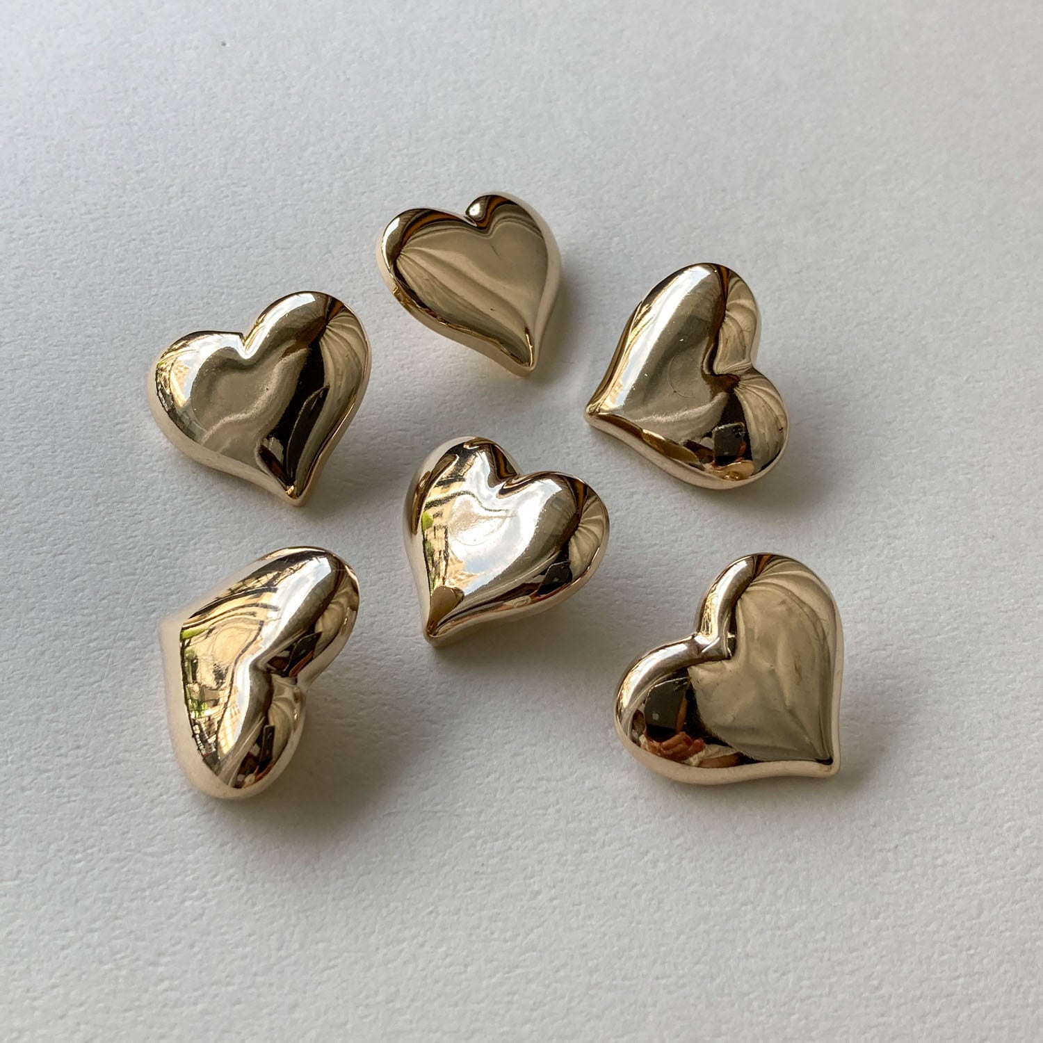 再入荷〉先とがりゴールドハートボタン M（22mm） | Dua-アクセサリー