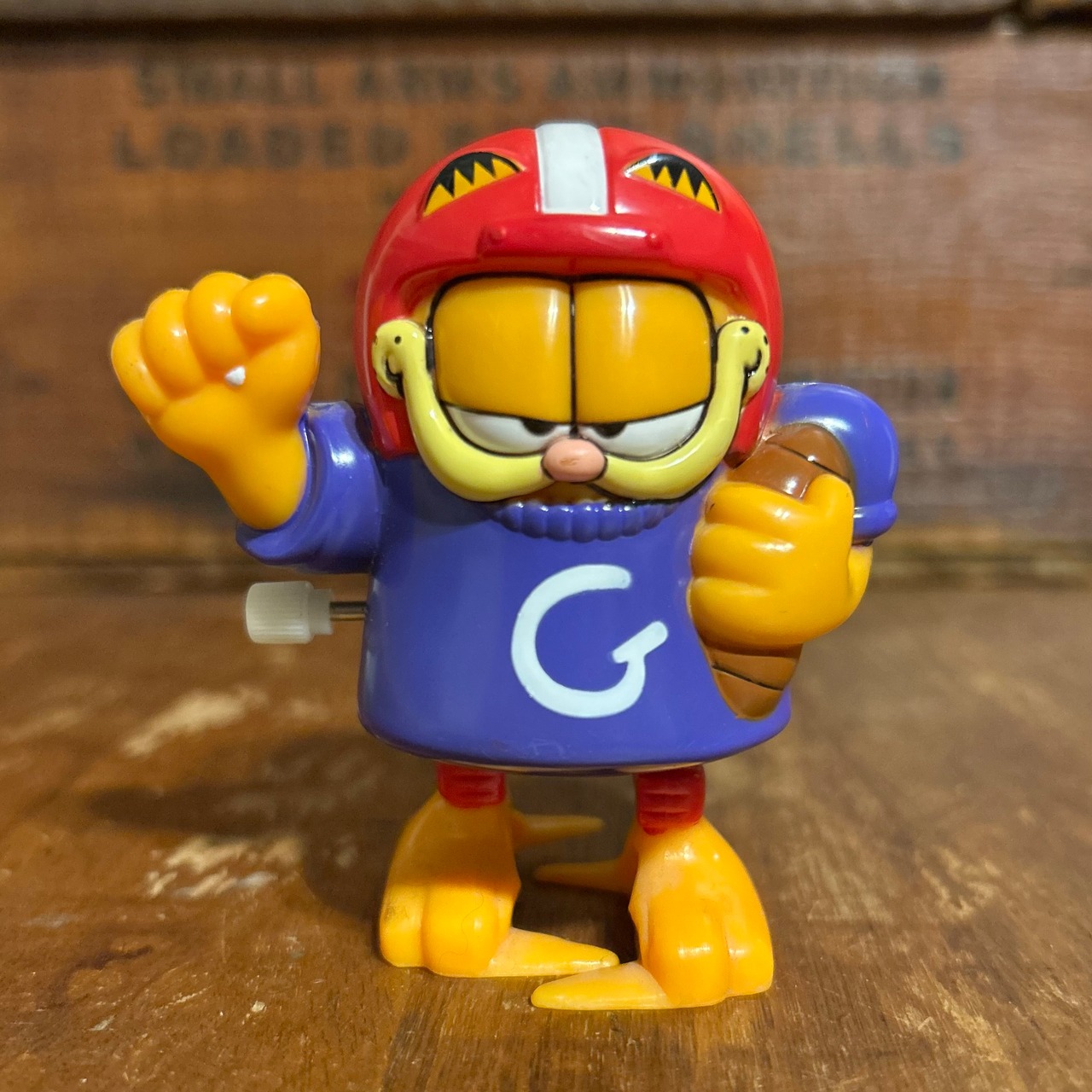 1999 ガーフィールド アメリカンフットボール ゼンマイ ミールトイ DAIRY QUEEN GARFIELD Football Player Wind-Up Toy MD-78