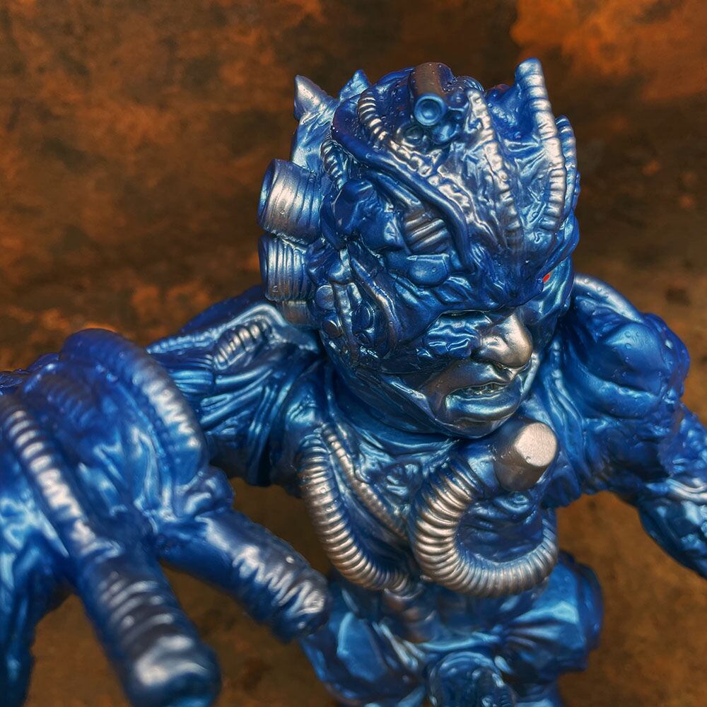 未開封】鉄男(メタリックブルー Ver.) 留之助商店限定版 未開封】鉄男(メタリックブルー Ver.) 留之助商店限定版
