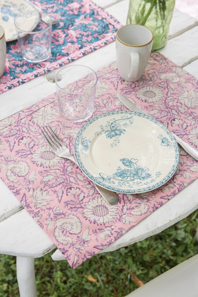 Louise Misha / Carlitta Table Set - Set of 2 - Pink Daisy Garden