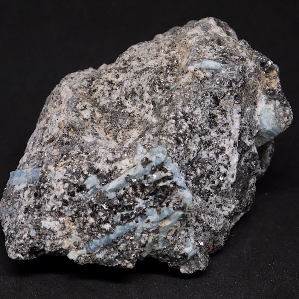 自主採掘！アクアマリン カリフォルニア産 425g AQ337 鉱物 原石