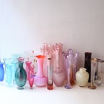 ビー玉のような花瓶