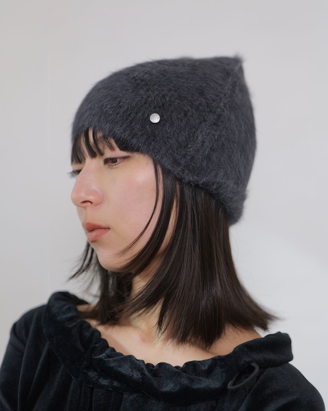 FOURAM - Fox Cashmere Knit Cap ：Gray｜固定ピンブローチ／起毛の陰影