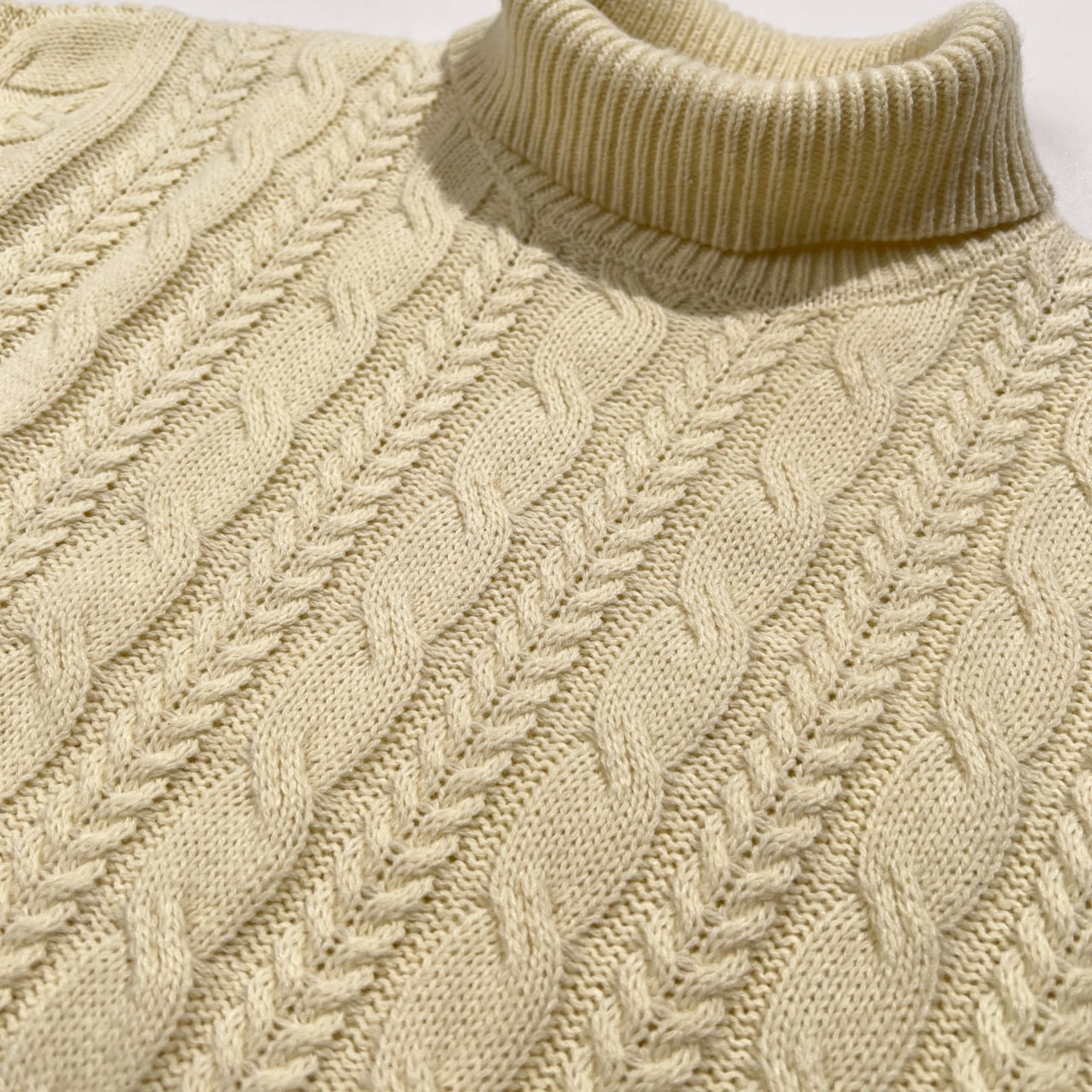 nano universe ナノユニバース ケーブル編み タートルネック ウール混 ニットセーター サイズ S /アイボリー/男女でも