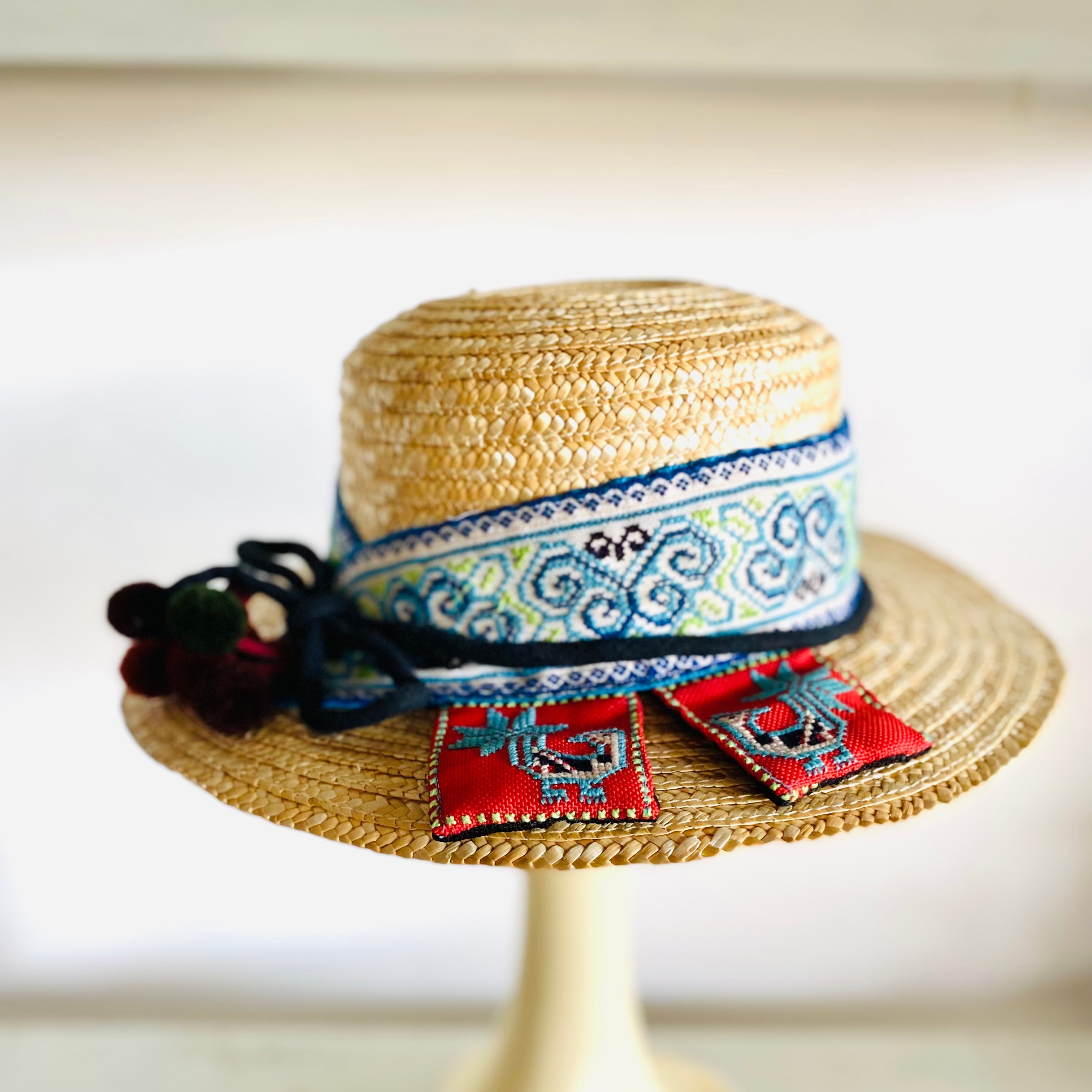 モン族 古布から作られた 帽子 民族衣装 手刺繍 - ハンチング