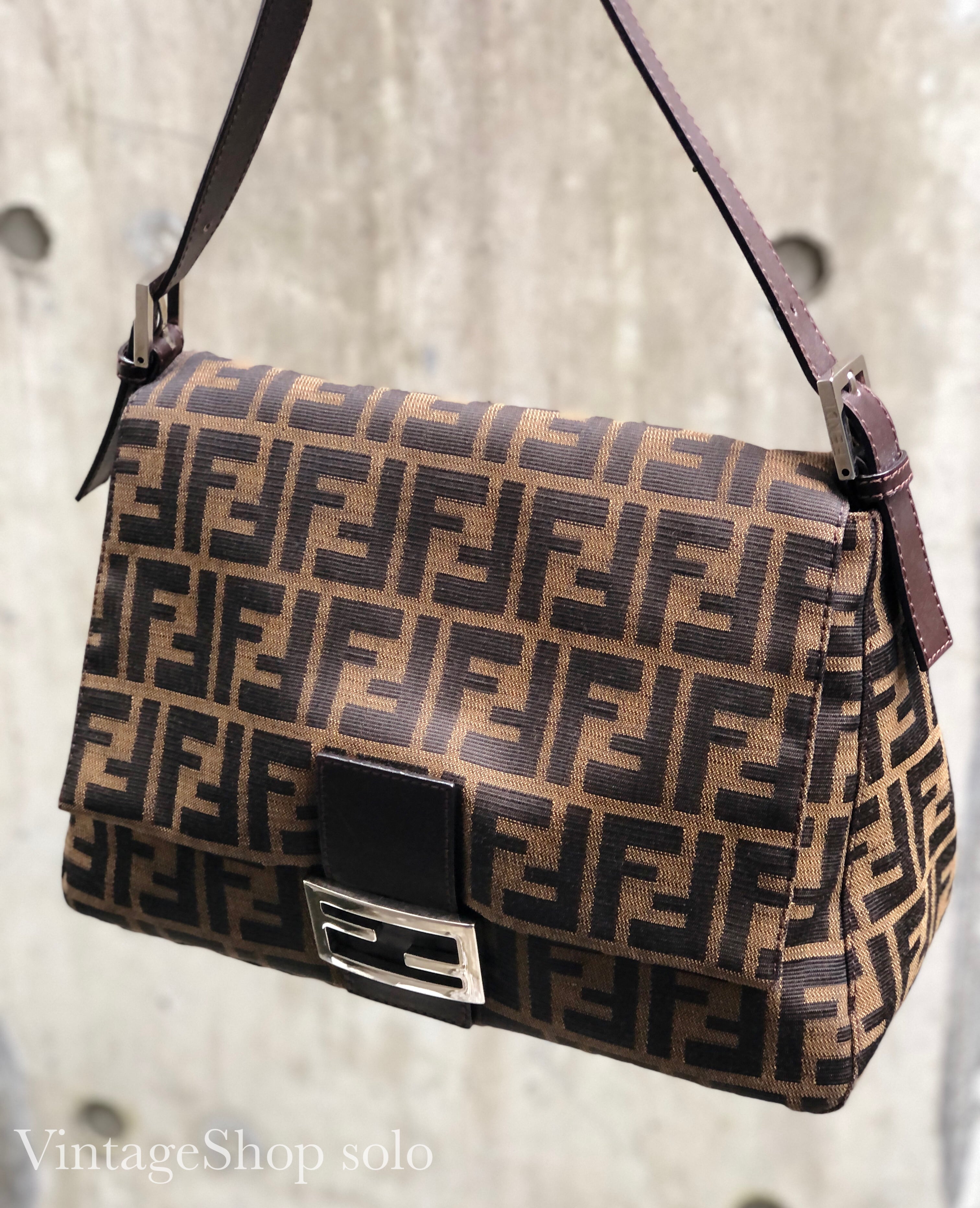 FENDI ズッカ柄　ハンドバッグ　ブラウンeeeeemi