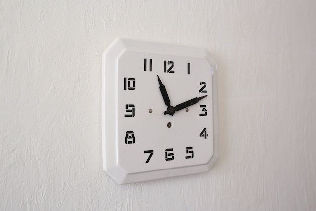 フランス アンティーク ヴィンテージ 陶器 クレイユモントロー HBCM 八角形 掛時計（電池式クォーツ交換済）N-06597