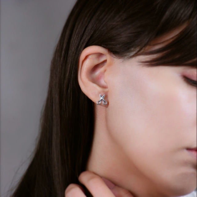 ソーシングシザーズ スタッドピアス【eg48】