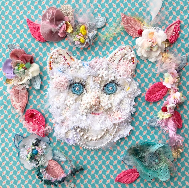 ビーズ 刺繍 猫  " Miaou Miaou 〜Les fleurs〜 猫とお花たち "