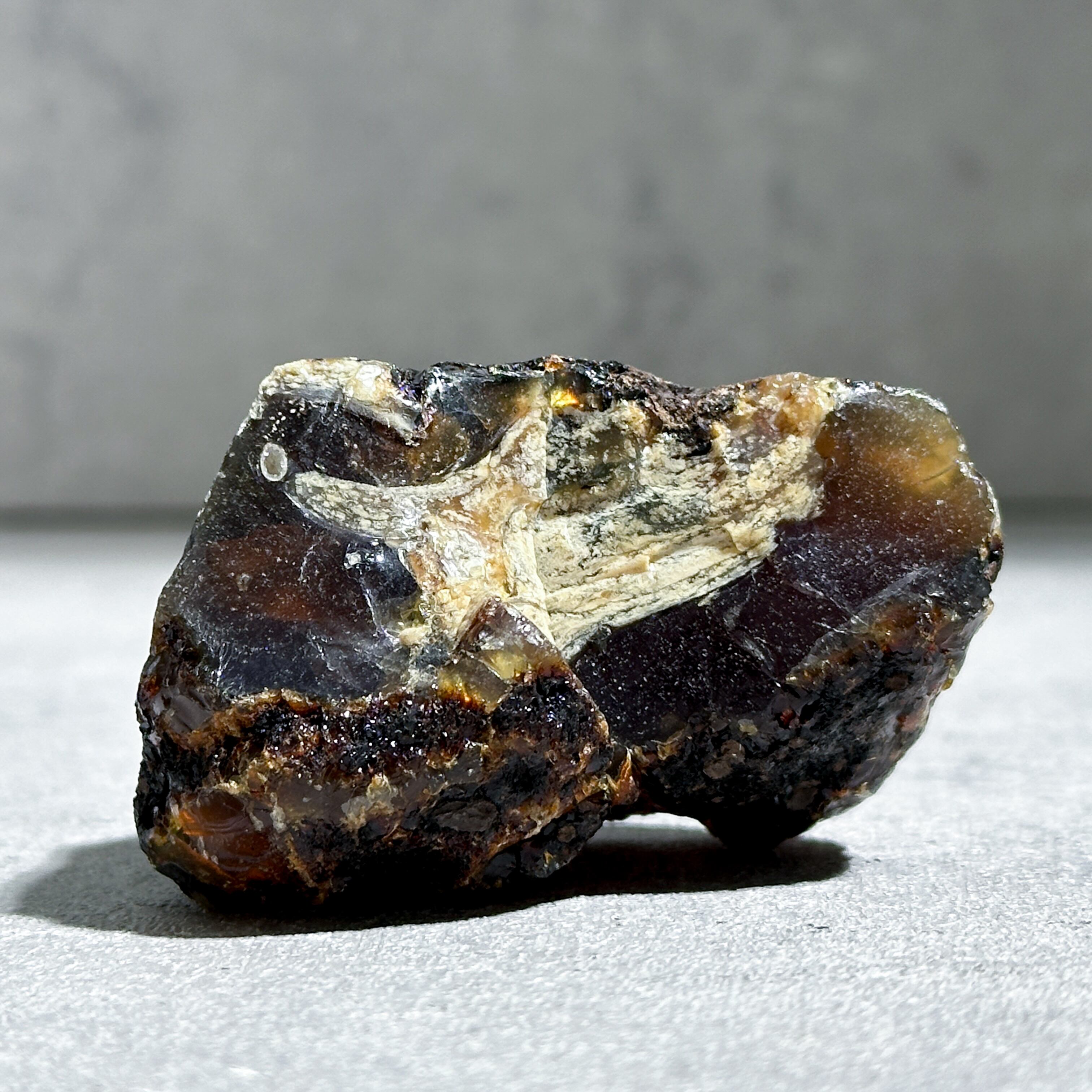 天然琥珀ブルーアンバー71◇ Blue Amber ◇ 天然石・鉱石