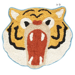 【 送料無料 追跡メール便発送 】 トラマット クママット 虎マット 熊マット とら玄関マット くま玄関マット 玄関マット 室内 屋内 カーインテリア 車内 綿 80% フローリングマット サイドマット マルチマット アニマルマット バスマット リビングマット 風水 おしゃれ かわいい 毎日トラ 皆んなも笑顔 会話も弾む お洒落マット タイガーマット ベアーマット 最強アニマルマット ルームインテリア キッチン雑貨 Happy 雑貨 子供部屋 風水 開運 おすすめ アブロイ ABROI