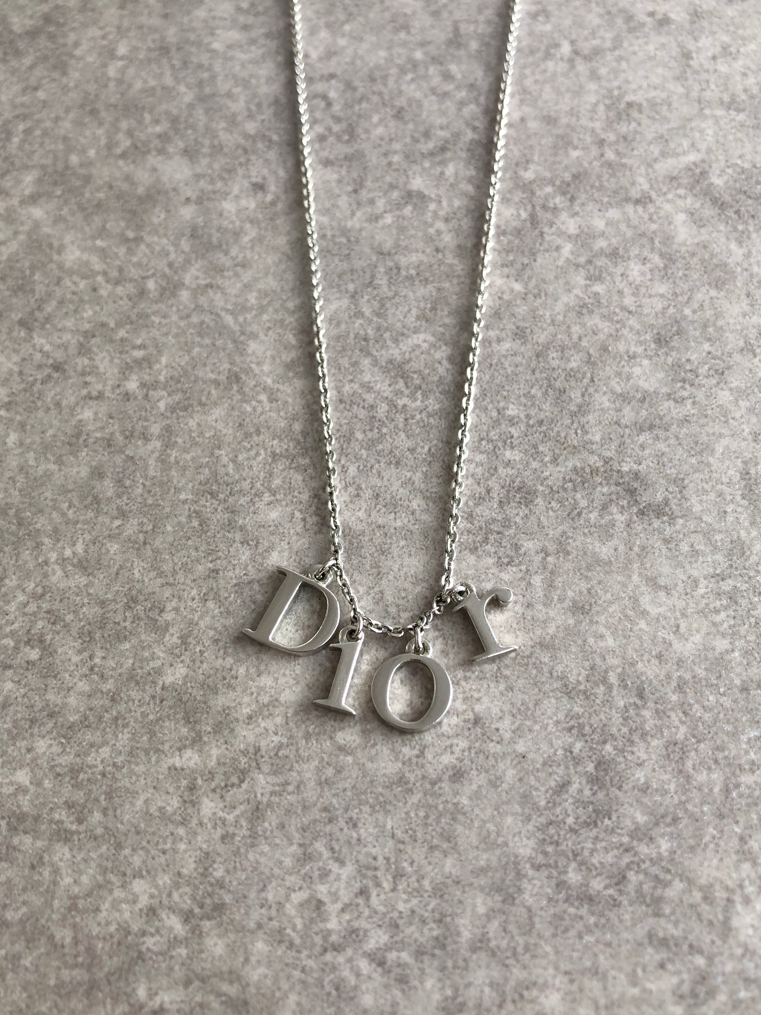 ディオール Dior ネックレス ロゴチャーム シルバー Christian Dior クリスチャン ディオール ネックレス シルバー ロゴ