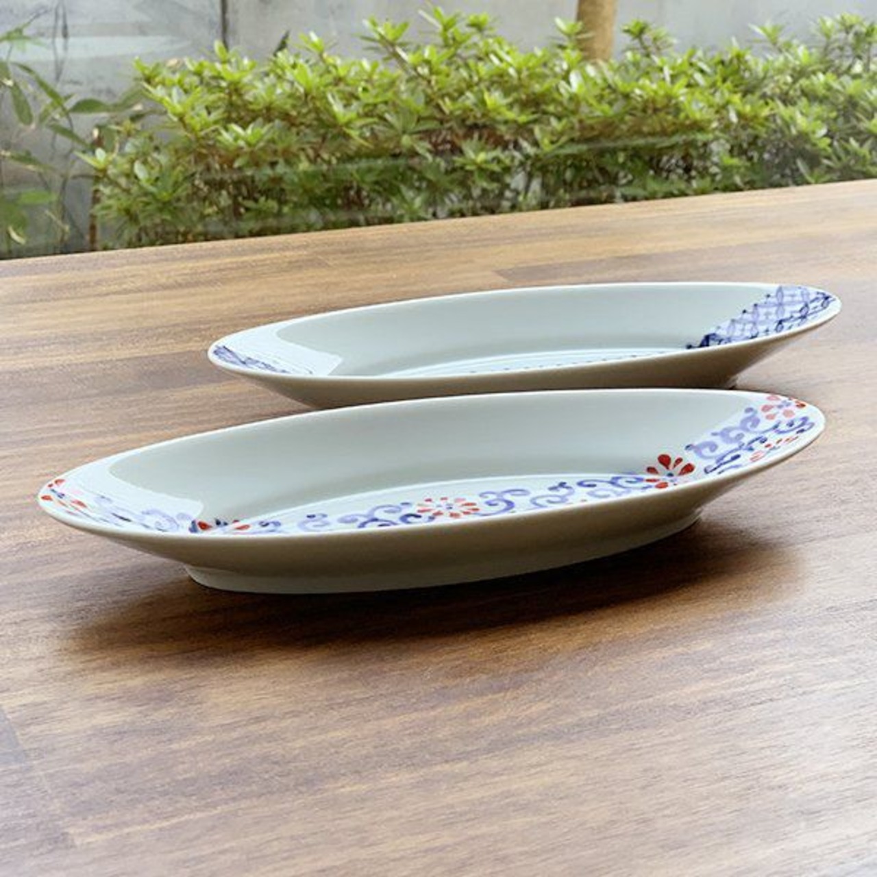 有田焼　ブランチ取皿　（菊唐草・染付七宝） 33-042
