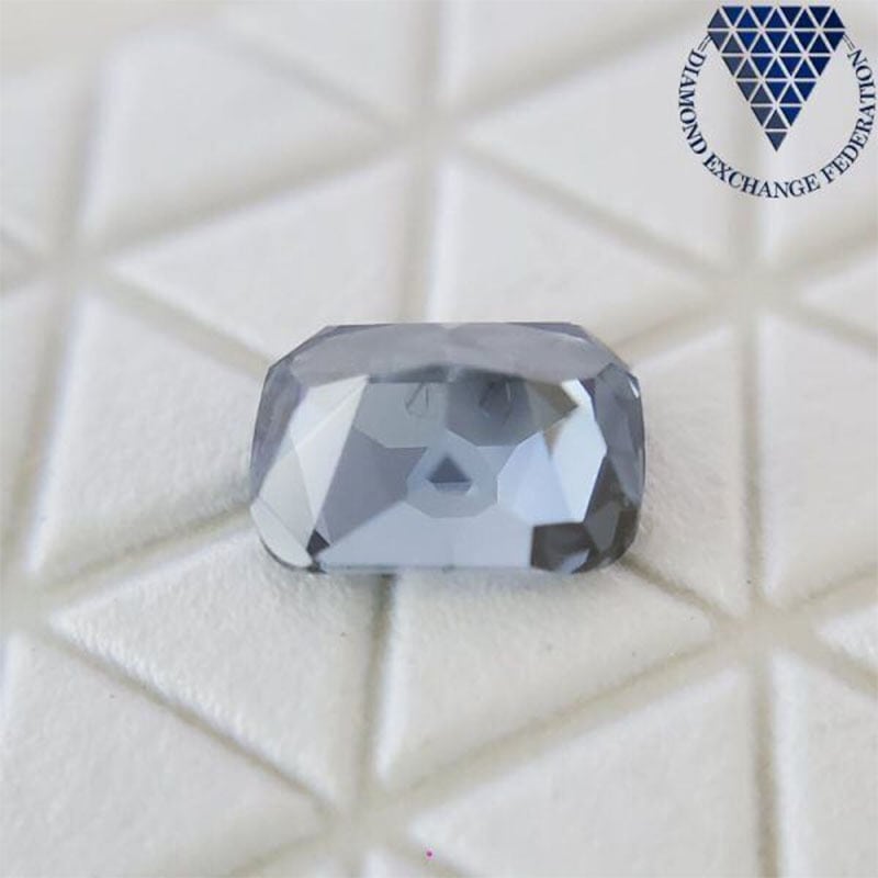 天然ブルーダイヤモンド　light gray  blue 0.043ct SI2