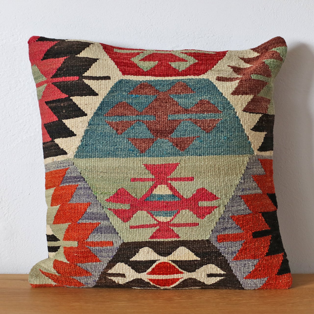 キリムクッション】オールドキリム／40cm×40cm／クッション