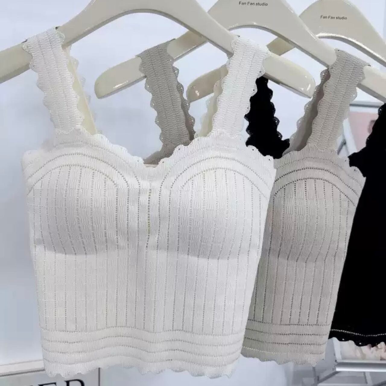 スカラップリブブラタンクトップ A0121