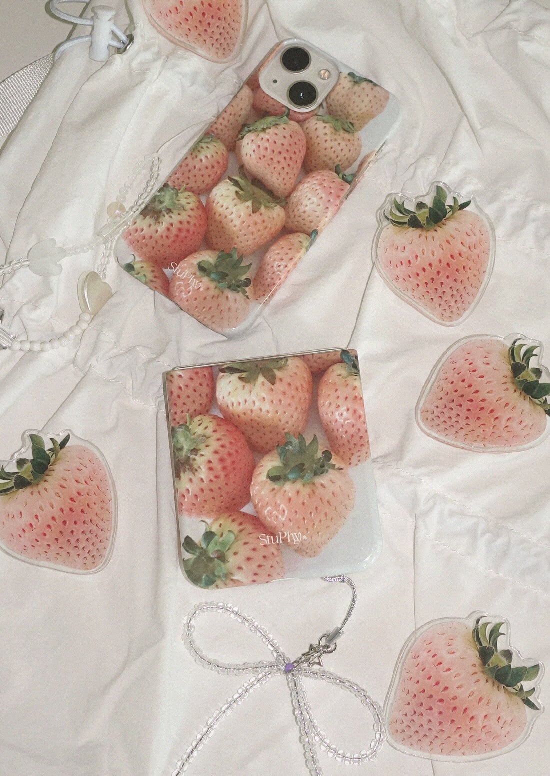IVE レイ 着用！！【StuPhy】 Pale Strawberry Case (ver.1) | もごつ