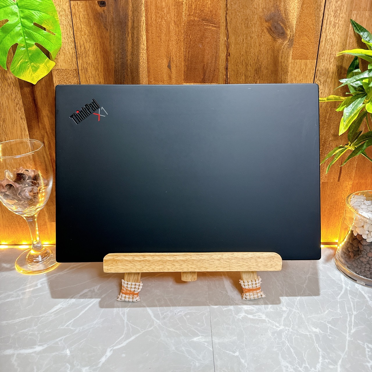人気‼️Lenovo Thinkpad X1 Carbon/最高峰i7第10世代/メモリ16GB/SSD512GB/ノートパソコン
