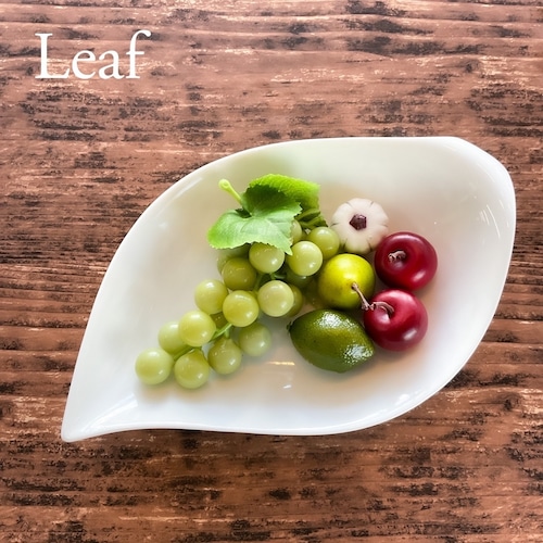 リーフ　大皿　白　Leaf　葉のうつわ　白陶磁器