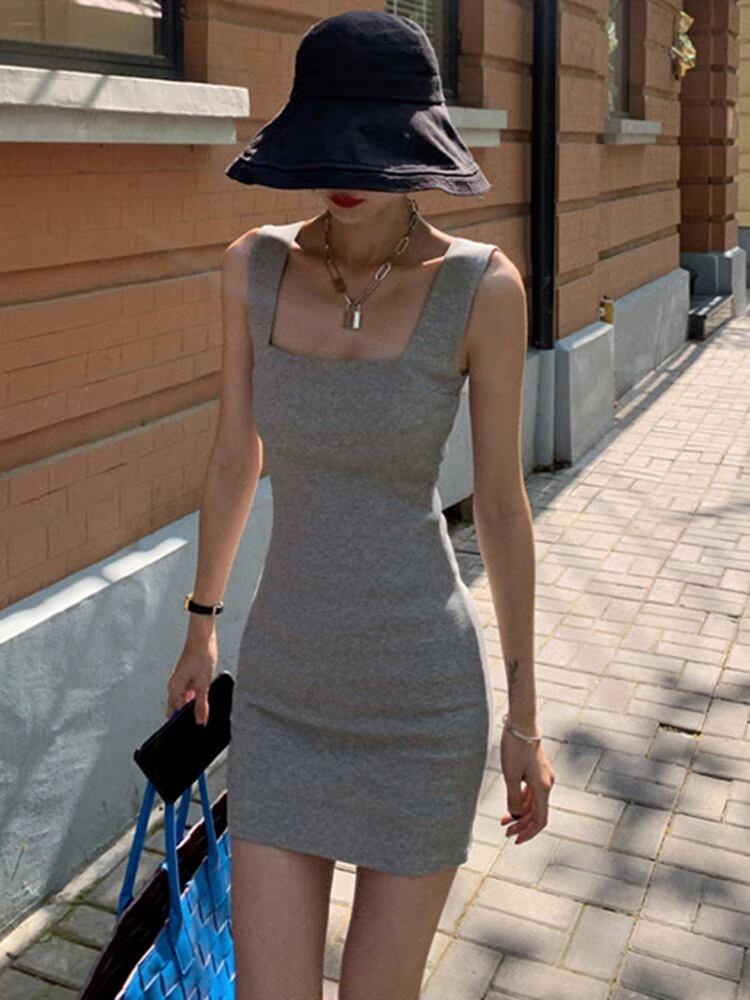 【新作】【送料無料】 ベストサスペンダードレス春の新女性のヨーロッパとアメリカのセクシーなスカートホットガールスタイル着用タイトヒップスカート 026848624475