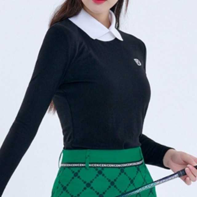 ブラック　レイヤード風　長袖トップス　シンプル　モノトーン