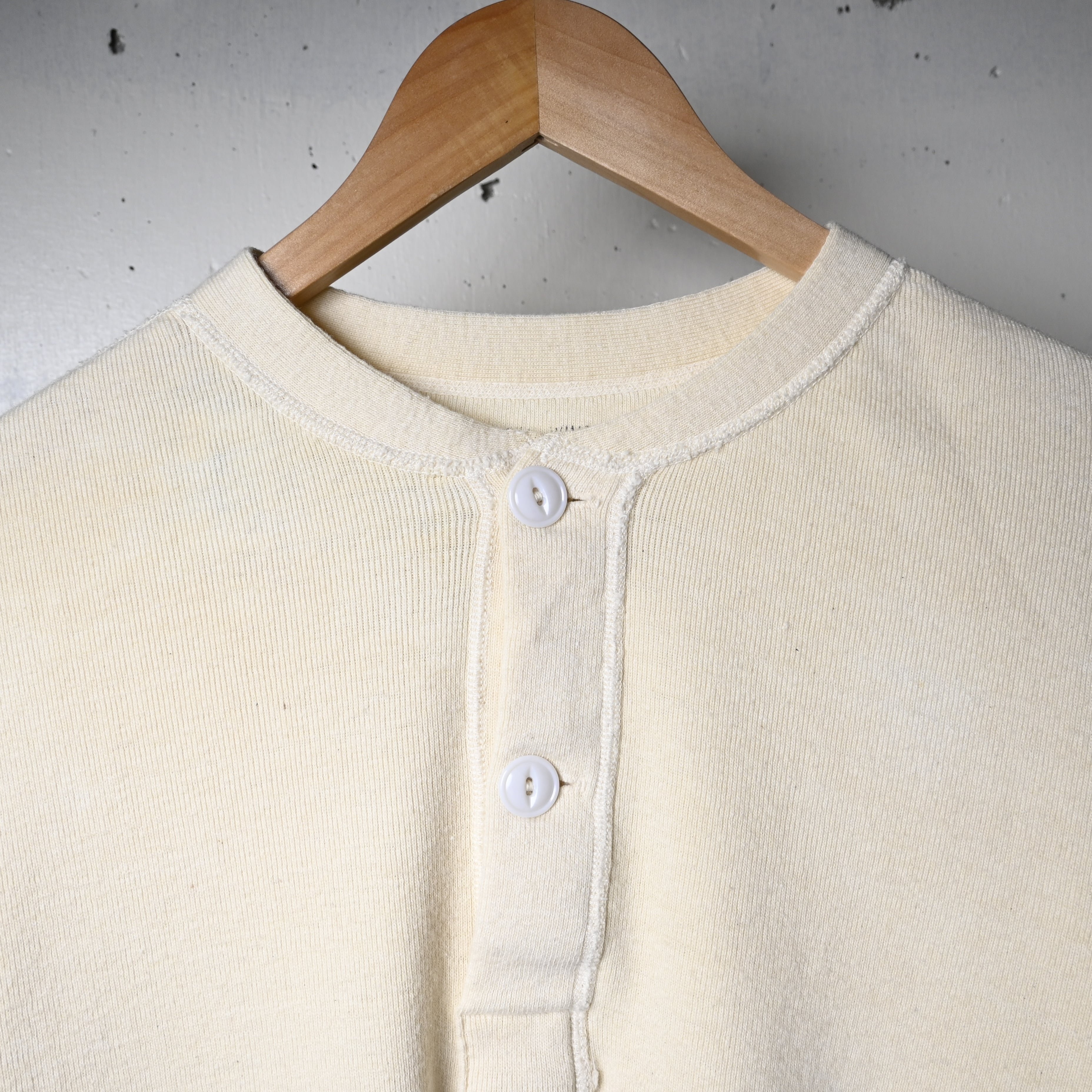 L ] US ARMY 1950s M-50 Henry Neck Winter Under Shirt , White