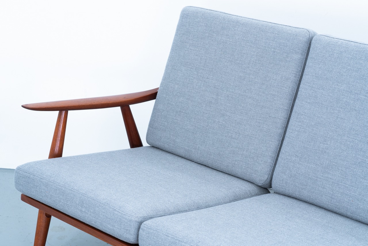 Hans J. Wegner | GE270 3 Seat Sofa